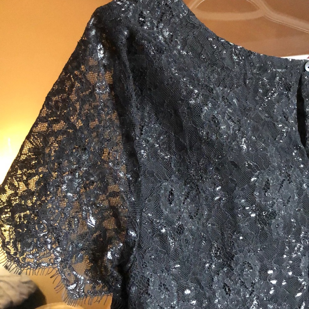 Metallic Lace top - Picture 3 of 7